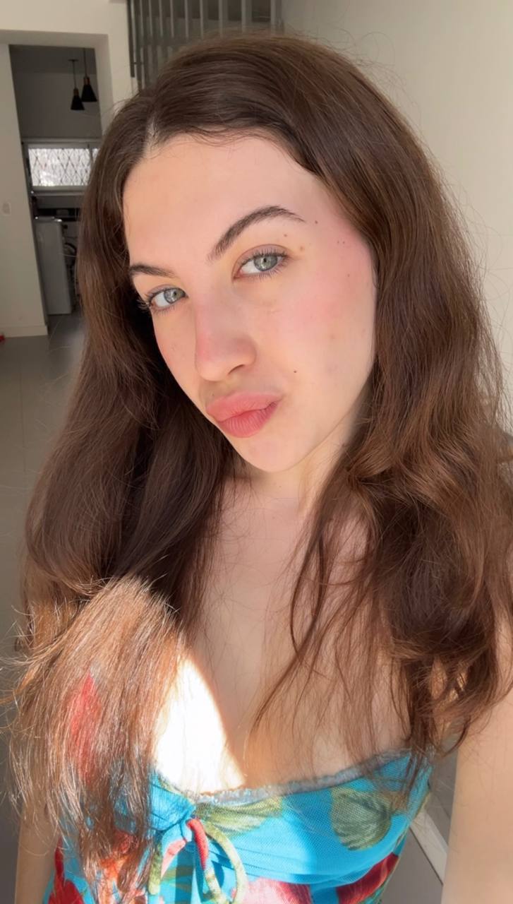 Nude girl Amber in Cape Town