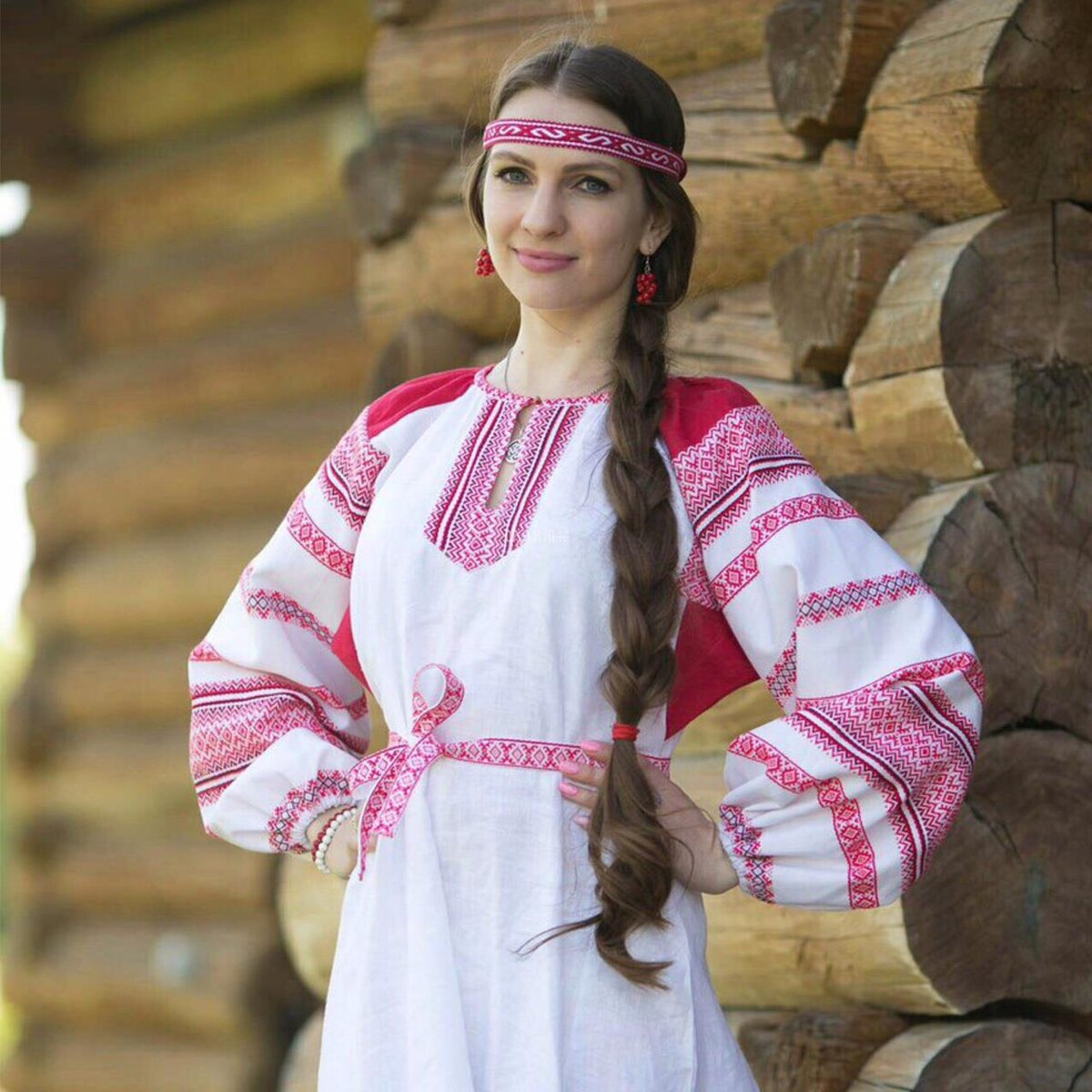 Girls in Slavic costumes in Cape Town