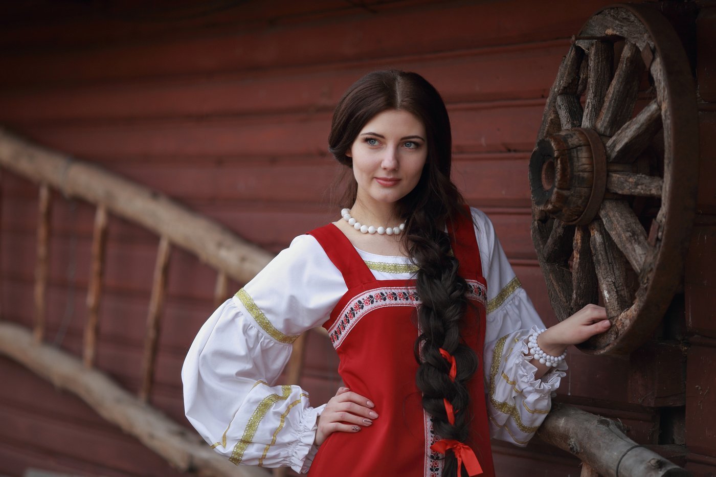 Girls in Slavic costumes in Cape Town