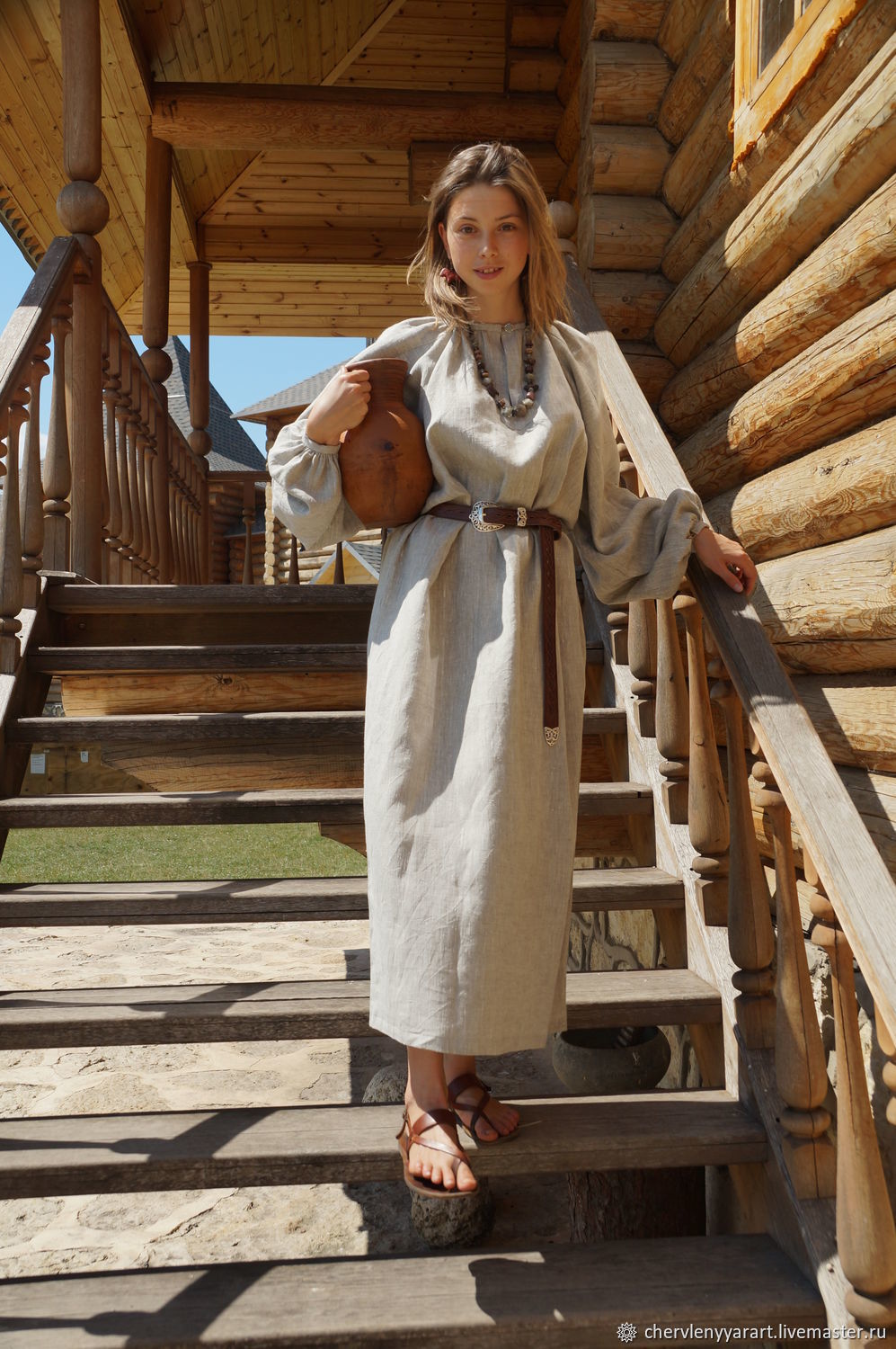 Girls in Slavic costumes in Cape Town